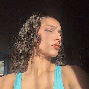 Meet your Posher, Carla